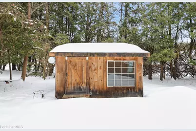 221 Holmes Rd, Pittsfield, MA 01201 - Photo 36