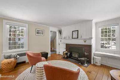 221 Holmes Rd, Pittsfield, MA 01201 - Photo 12