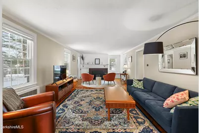 221 Holmes Rd, Pittsfield, MA 01201 - Photo 10