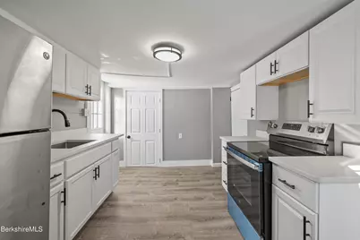 139 2nd St, Pittsfield, MA 01201 - Photo 10