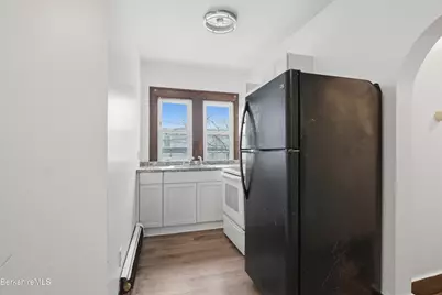 195 Francis Ave, Pittsfield, MA 01201 - Photo 24