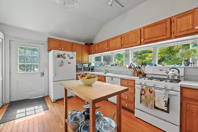 276 Great Barrington Rd, West Stockbridge, MA 01266 - Photo 10