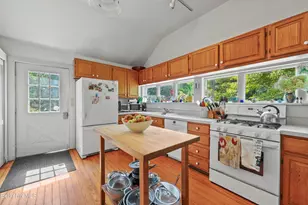 276 Great Barrington Rd, West Stockbridge, MA 01266 - Photo 10