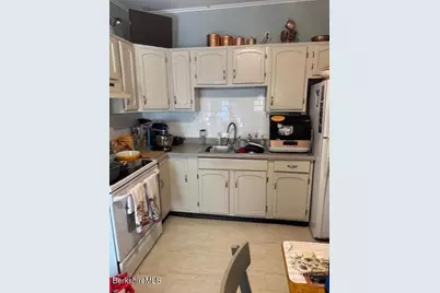 11 Melrose St, Adams, MA 01220 - Photo 10