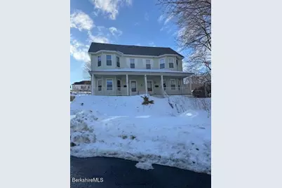 11 Melrose St, Adams, MA 01220 - Photo 2