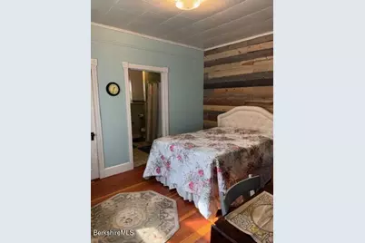 11 Melrose St, Adams, MA 01220 - Photo 6