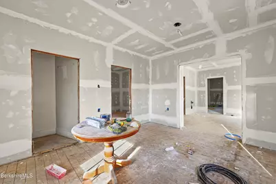 73-75 Hall St, North Adams, MA 01247 - Photo 24