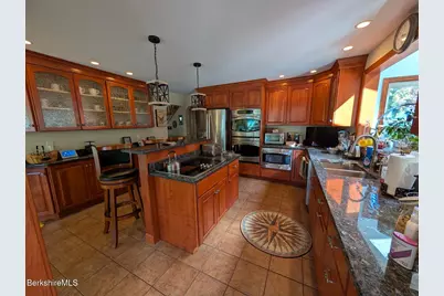 5 McKinley St, Adams, MA 01220 - Photo 4