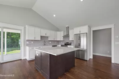 15 Cherry Hill Dr, Pittsfield, MA 01201 - Photo 16