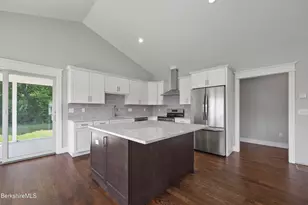 15 Cherry Hill Dr, Pittsfield, MA 01201 - Photo 16