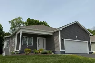 15 Cherry Hill Dr, Pittsfield, MA 01201 - Photo 1