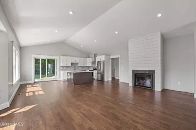 15 Cherry Hill Dr, Pittsfield, MA 01201 - Photo 12