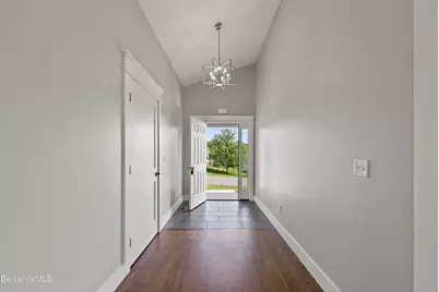 15 Cherry Hill Dr, Pittsfield, MA 01201 - Photo 6