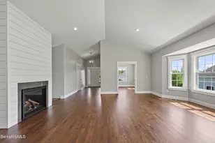 15 Cherry Hill Dr, Pittsfield, MA 01201 - Photo 10