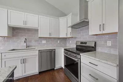 15 Cherry Hill Dr, Pittsfield, MA 01201 - Photo 16