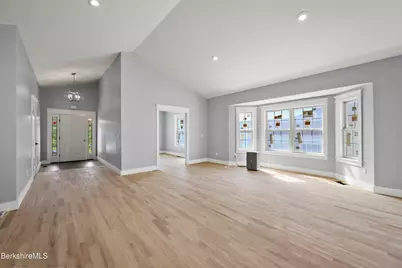 15 Cherry Hill Dr, Pittsfield, MA 01201 - Photo 4