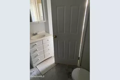 132 Daniels Ave, Pittsfield, MA 01201 - Photo 12