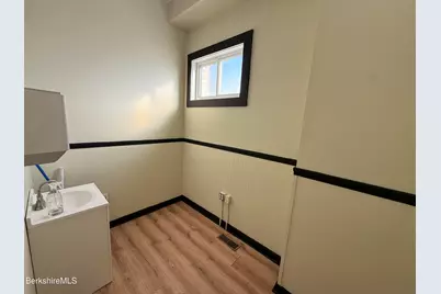 644 North St, Pittsfield, MA 01201 - Photo 4