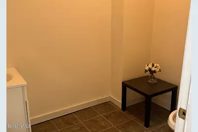 644 North St, Pittsfield, MA 01201 - Photo 6