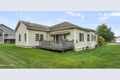 14 Sunrise Cir, Pittsfield, MA 01201 - Photo 46