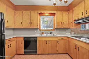 89 Delancy Ave, Pittsfield, MA 01201 - Photo 8