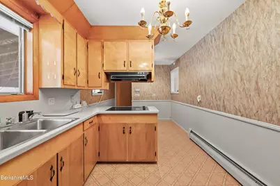 89 Delancy Ave, Pittsfield, MA 01201 - Photo 12