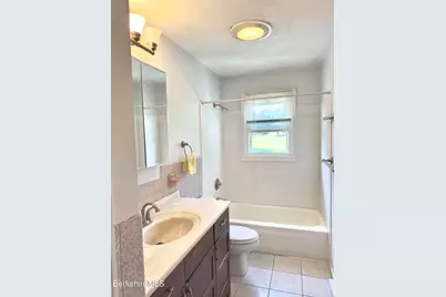 127 Oak Hill Rd, Pittsfield, MA 01201 - Photo 18