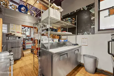 442/444 North St, Pittsfield, MA 01201 - Photo 16