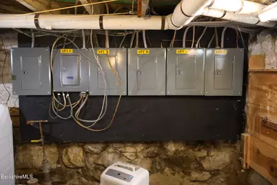 105 Friend St, Adams, MA 01220 - Photo 24