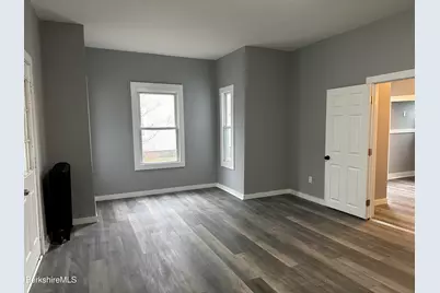 139 Robbins Ave, Pittsfield, MA 01201 - Photo 10