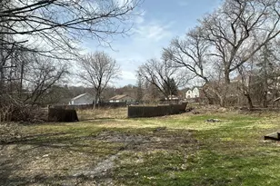 139 Robbins Ave, Pittsfield, MA 01201 - Photo 8