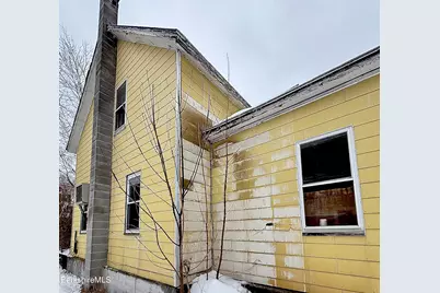 9 Depot St, Monroe, MA 01350 - Photo 10