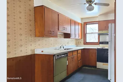 9 Depot St, Monroe, MA 01350 - Photo 2