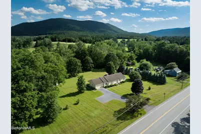 92 Hancock Rd, Williamstown, MA 01267 - Photo 2