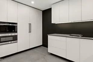 424 N Hemlock Ln, Williamstown, MA 01267 - Photo 8