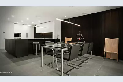 424 N Hemlock Ln, Williamstown, MA 01267 - Photo 4