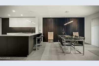 424 N Hemlock Ln, Williamstown, MA 01267 - Photo 6