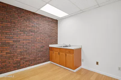 449 Pittsfield Rd, Lenox, MA 01240 - Photo 38