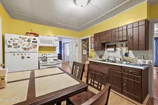 2 Horn Pl, Adams, MA 01220 - Photo 12