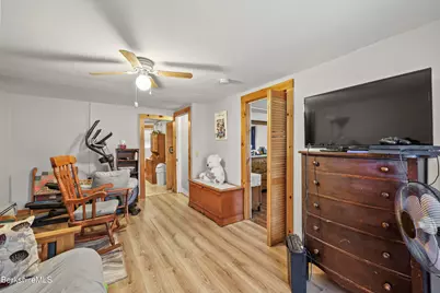 2 Horn Place, Adams, MA 01220 - Photo 18