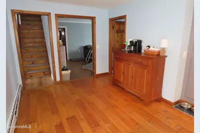 284 Franklin St, North Adams, MA 01247 - Photo 10