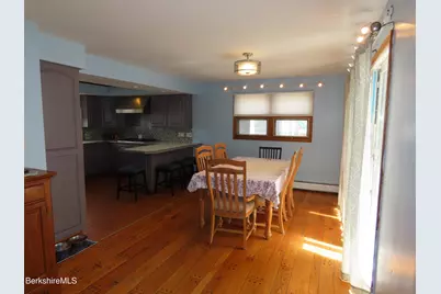 284 Franklin St, North Adams, MA 01247 - Photo 8