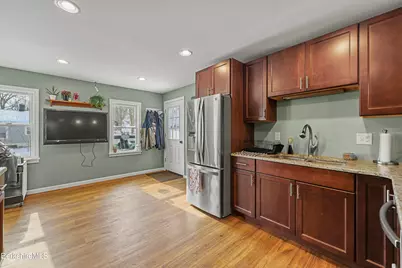 40 Stearns Ave, Pittsfield, MA 01201 - Photo 6