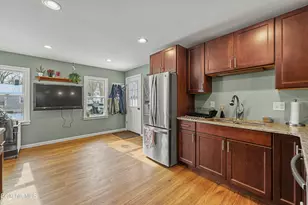 40 Stearns Ave, Pittsfield, MA 01201 - Photo 6