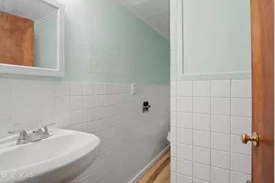 147 Dewey Ave, Pittsfield, MA 01201 - Photo 20