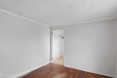 147 Dewey Ave, Pittsfield, MA 01201 - Photo 6