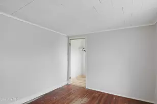 147 Dewey Ave, Pittsfield, MA 01201 - Photo 6