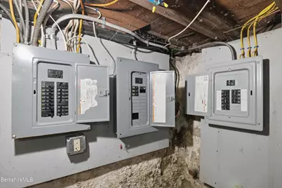 153 Dewey Ave, Pittsfield, MA 01201 - Photo 40