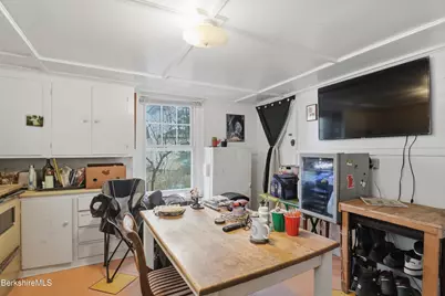 153 Dewey Ave, Pittsfield, MA 01201 - Photo 36