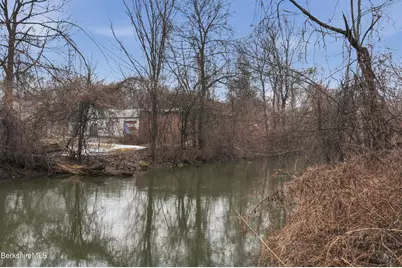 153 Dewey Ave, Pittsfield, MA 01201 - Photo 20